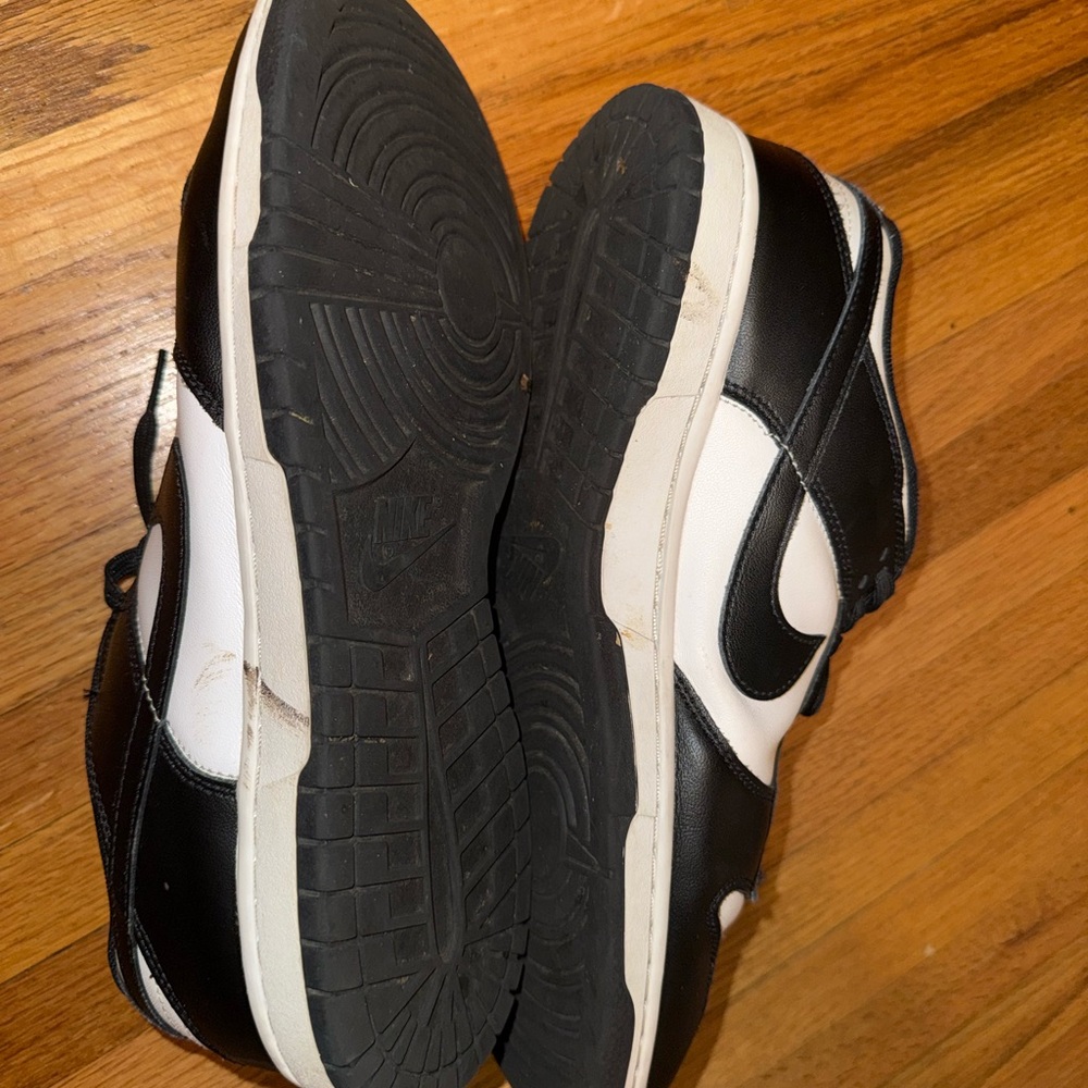 Nike Men's Size 12 PANDA DUNKS - Picture 7 of 7